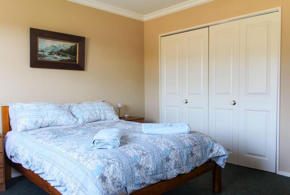 Tram Track Retreat Apartment Papatowai Ngoại thất bức ảnh